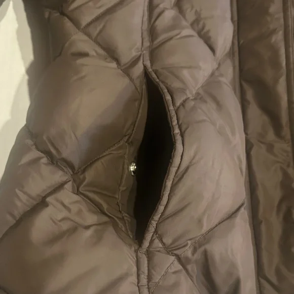 Eddie Bauer Brown goose down Quilted Puffer Jacket w zipper & pockets buttons - Picture 7 of 16
